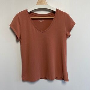 Tahari Women's V Neck Tee M Rust Short Sleeve T Shirt Pima Cotton Blend